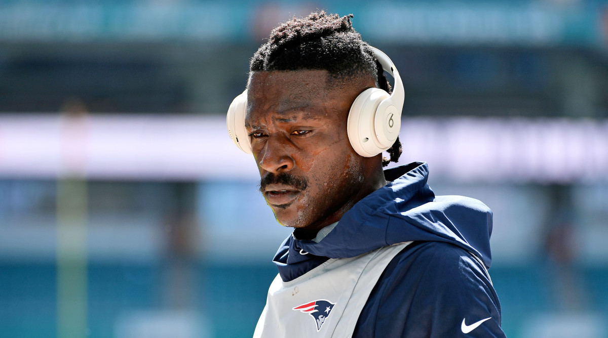 Sep 15, 2019; Miami Gardens, FL, USA; New England Patriots wide receiver Antonio Brown (17) warms up prior to the game against the Miami Dolphins at Hard Rock Stadium. Mandatory Credit: Jasen Vinlove-USA TODAY Sports