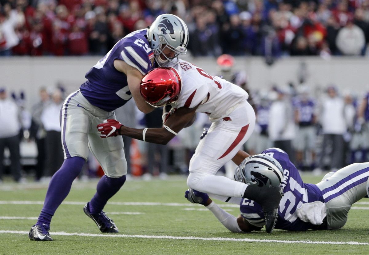 Arkansas wide receiver Reed carted off field on stretcher Sports