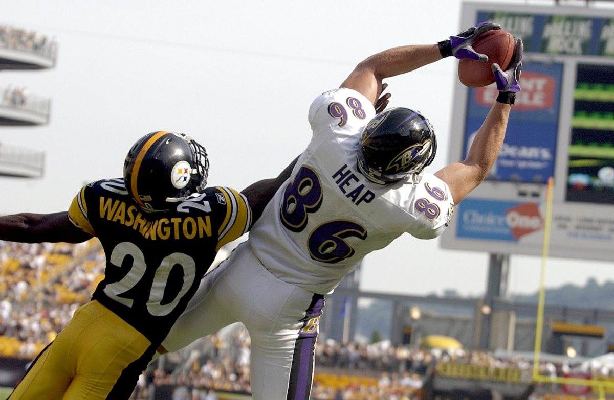 Todd Heap leaps for a catch, September 2003.