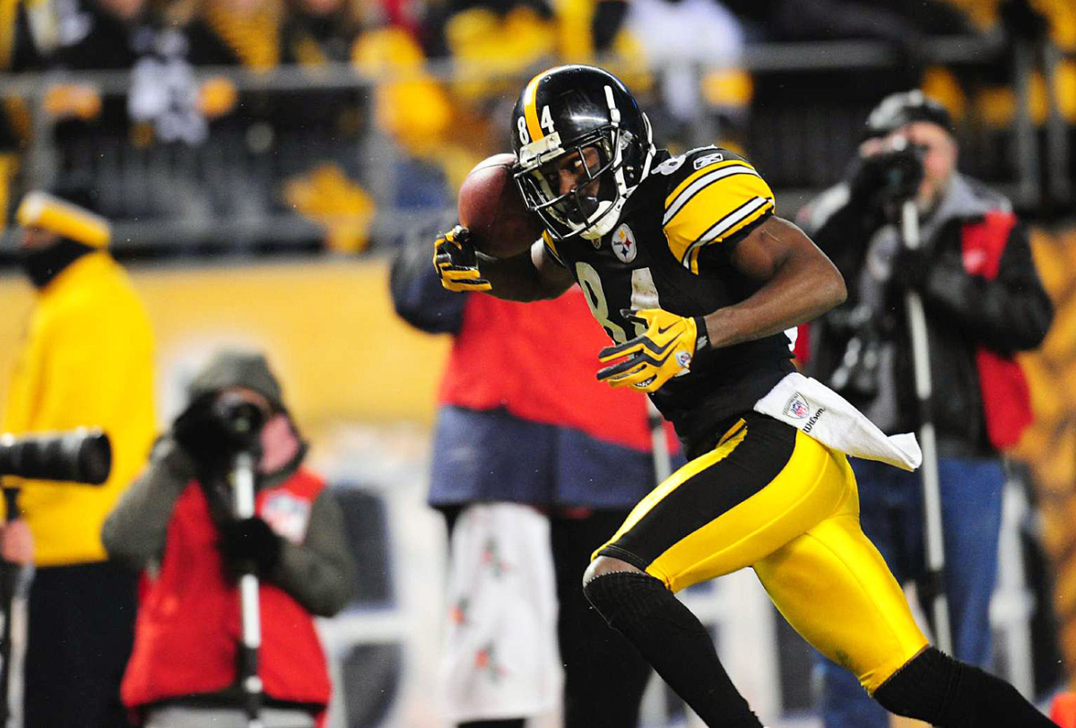 Antonio Brown makes a juggling catch in the January 2011 playoff game.