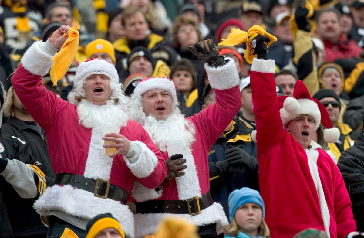 Santa waves the Terrible Towel, December 2004. 