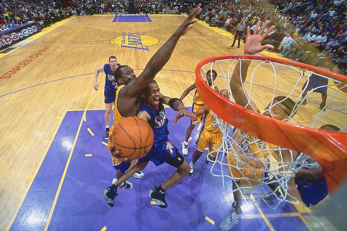 2000-1205-Allen-Iverson--Shaquille-O'Neal-001229619.jpg