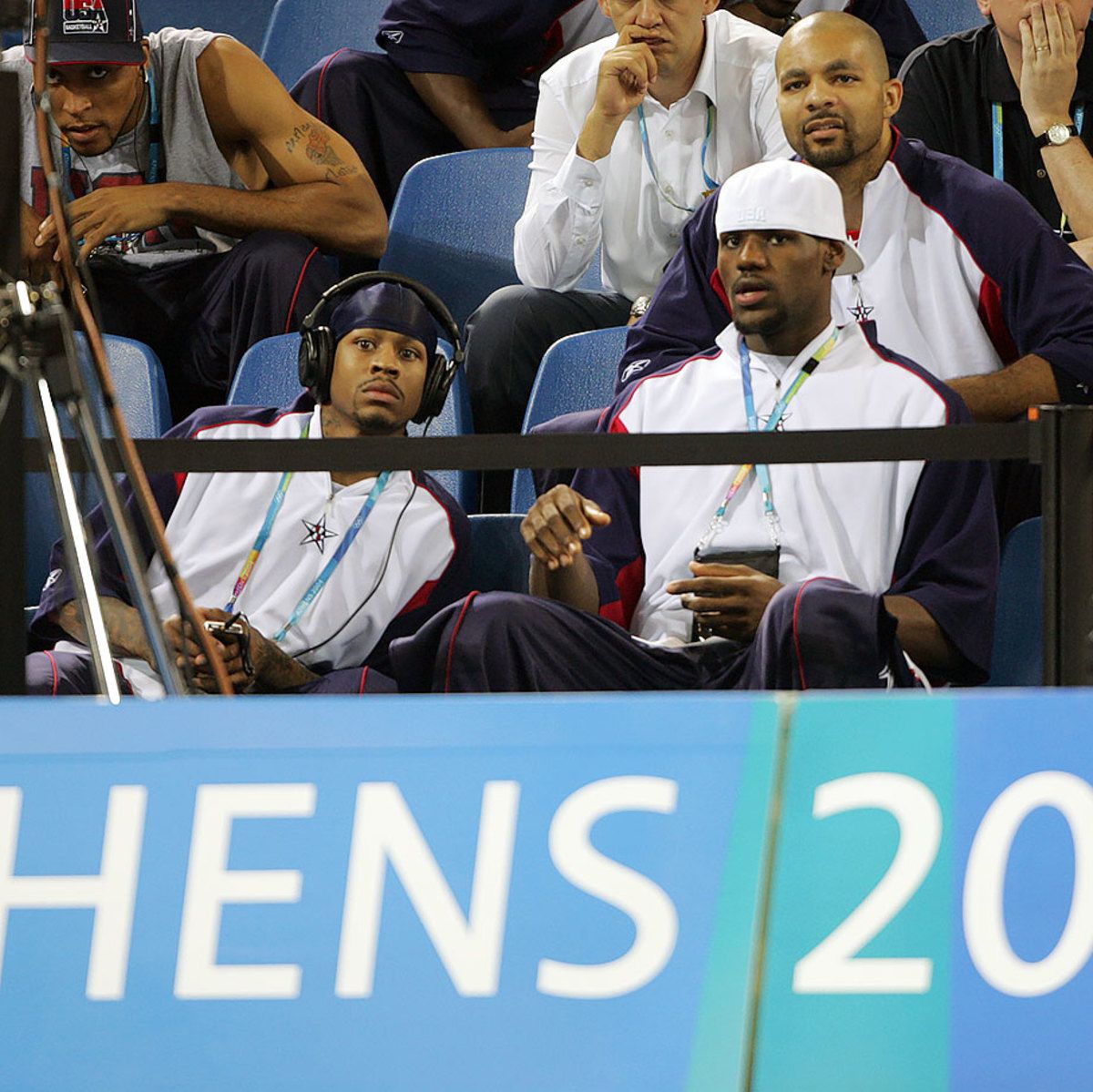 2004-0817-Allen-Iverson-LeBron-James-006349485.jpg