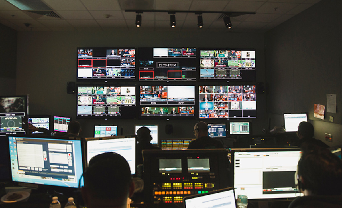 directv-redzone-control-room.jpg