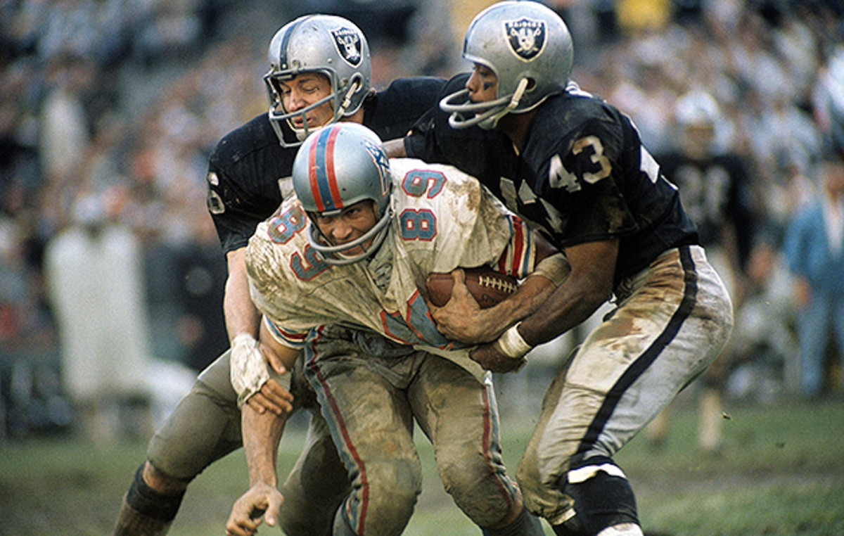 George Atkinson (43) won a Super Bowl patrolling the defensive backfield with the rest of the Raiders’ Soul Patrol.