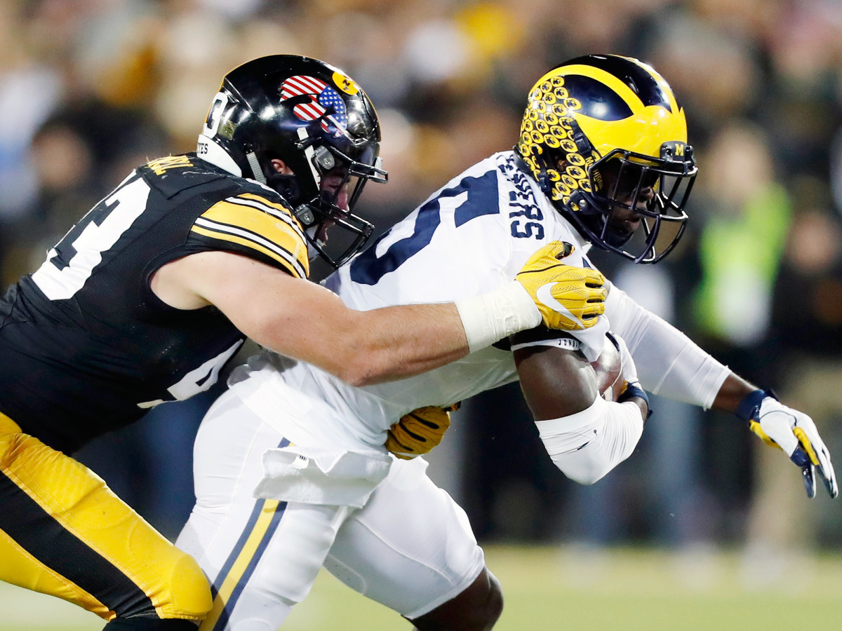 josey-jewell-jabrill-peppers-iowa-michigan-college-football.jpg