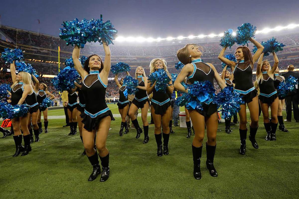 Carolina-Panthers-TopCats-cheerleaders-AP_339252500803.jpg