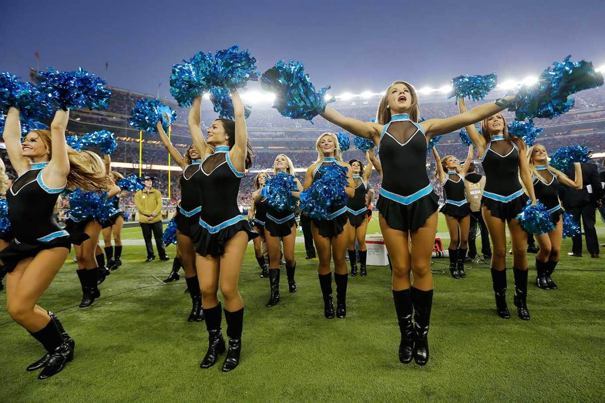 Carolina-Panthers-TopCats-cheerleaders-AP_29058719882.jpg