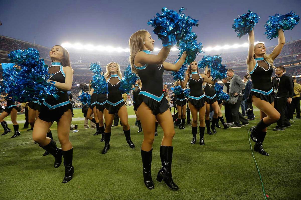 Carolina-Panthers-TopCats-cheerleaders-AP_401839390232.jpg