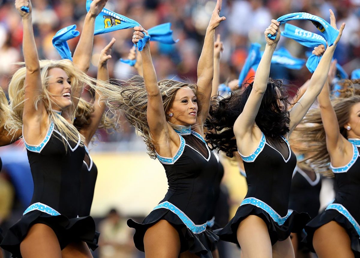 Carolina-Panthers-TopCats-cheerleaders-508985398.jpg
