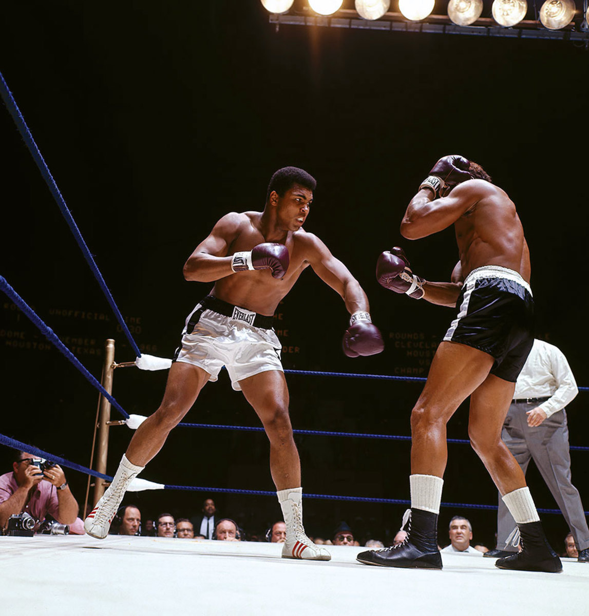 1966-1114-Muhammad-Ali-Cleveland-Williams-079008496.jpg