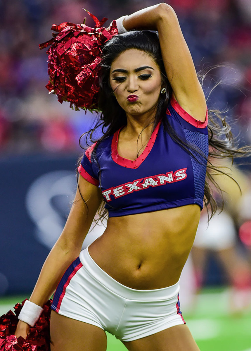 Houston-Texans-cheerleaders-DEL160828_Cardinals_vs_Texans_145.jpg