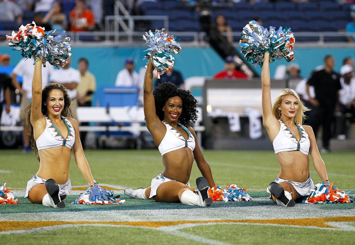 Miami-Dolphins-cheerleaders-595700234.jpg