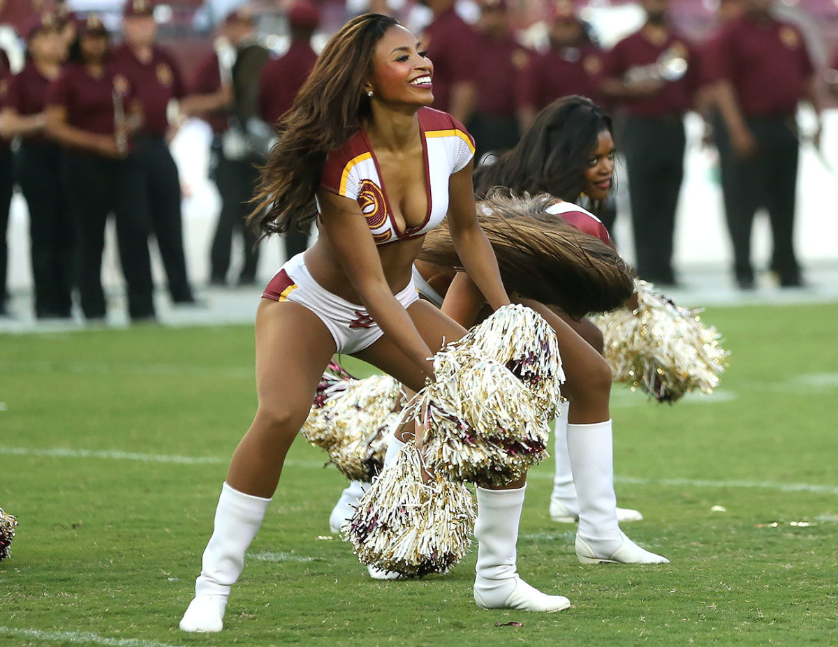 Washington-Redskins-cheerleaders-BEA_2098A.jpg