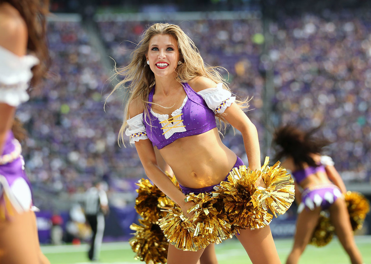 Minnesota-Vikings-cheerleaders-AP_631973025198.jpg