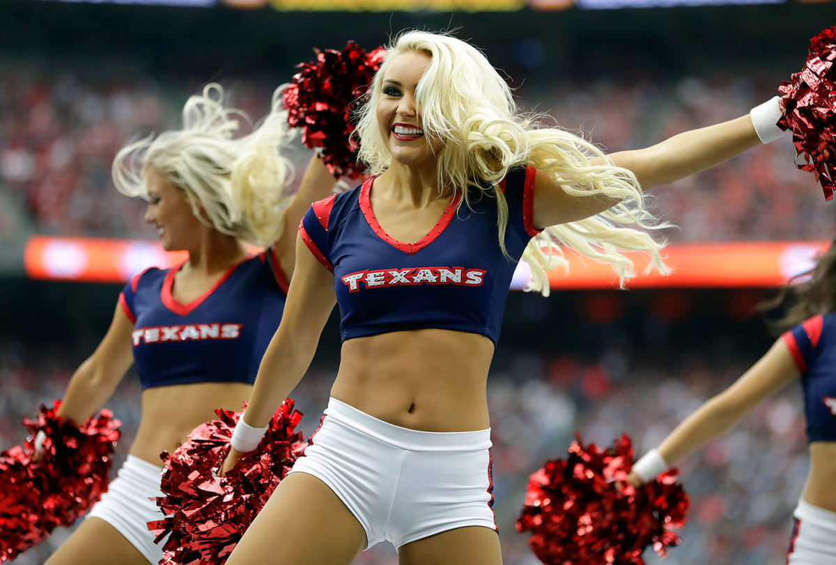 Houston-Texans-cheerleaders-AP_356074380300.jpg