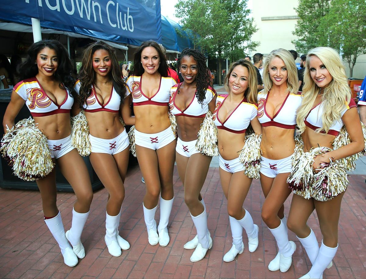 Washington-Redskins-cheerleaders-BEA_1813A.jpg