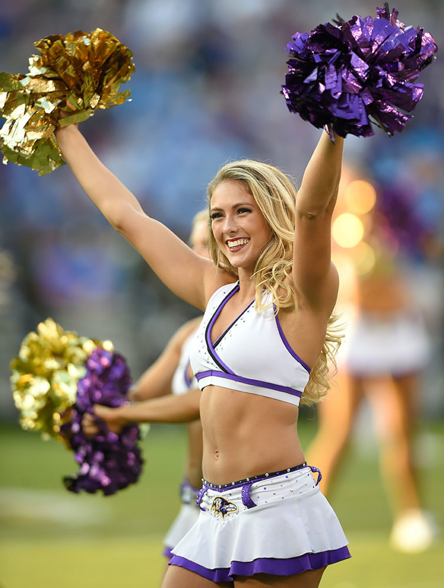Baltimore-Ravens-cheerleaders-AP_433911350930.jpg