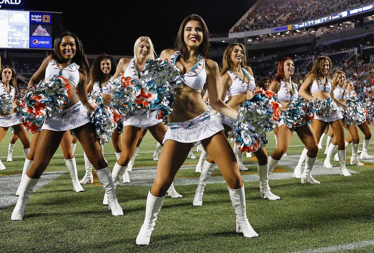 Miami-Dolphins-cheerleaders-595700092.jpg