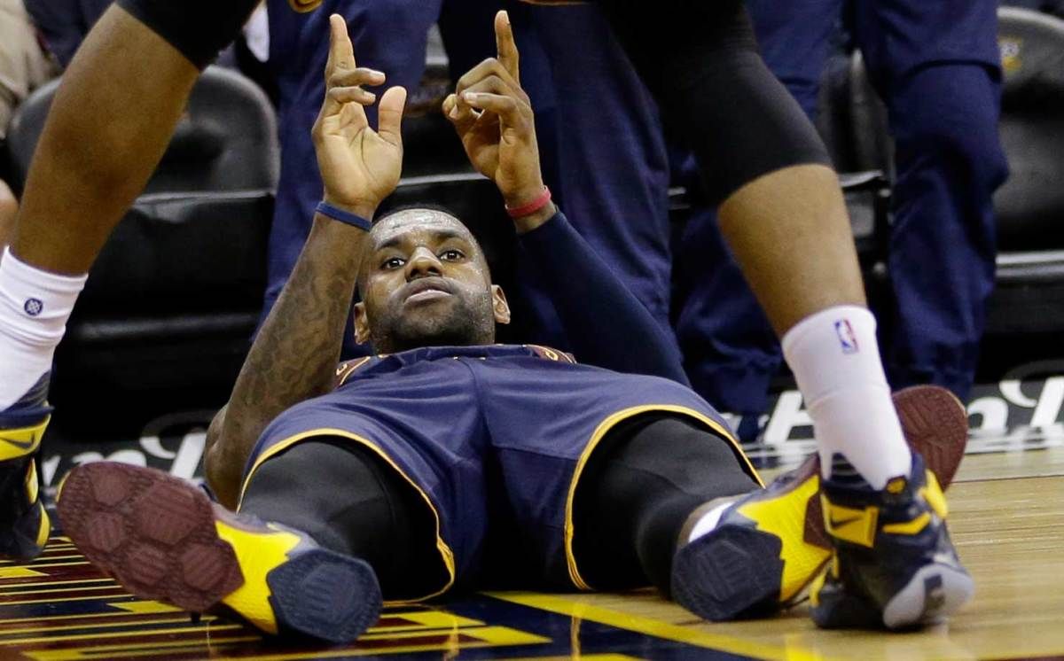 The Night in Sports feb 5_253266903822.jpg