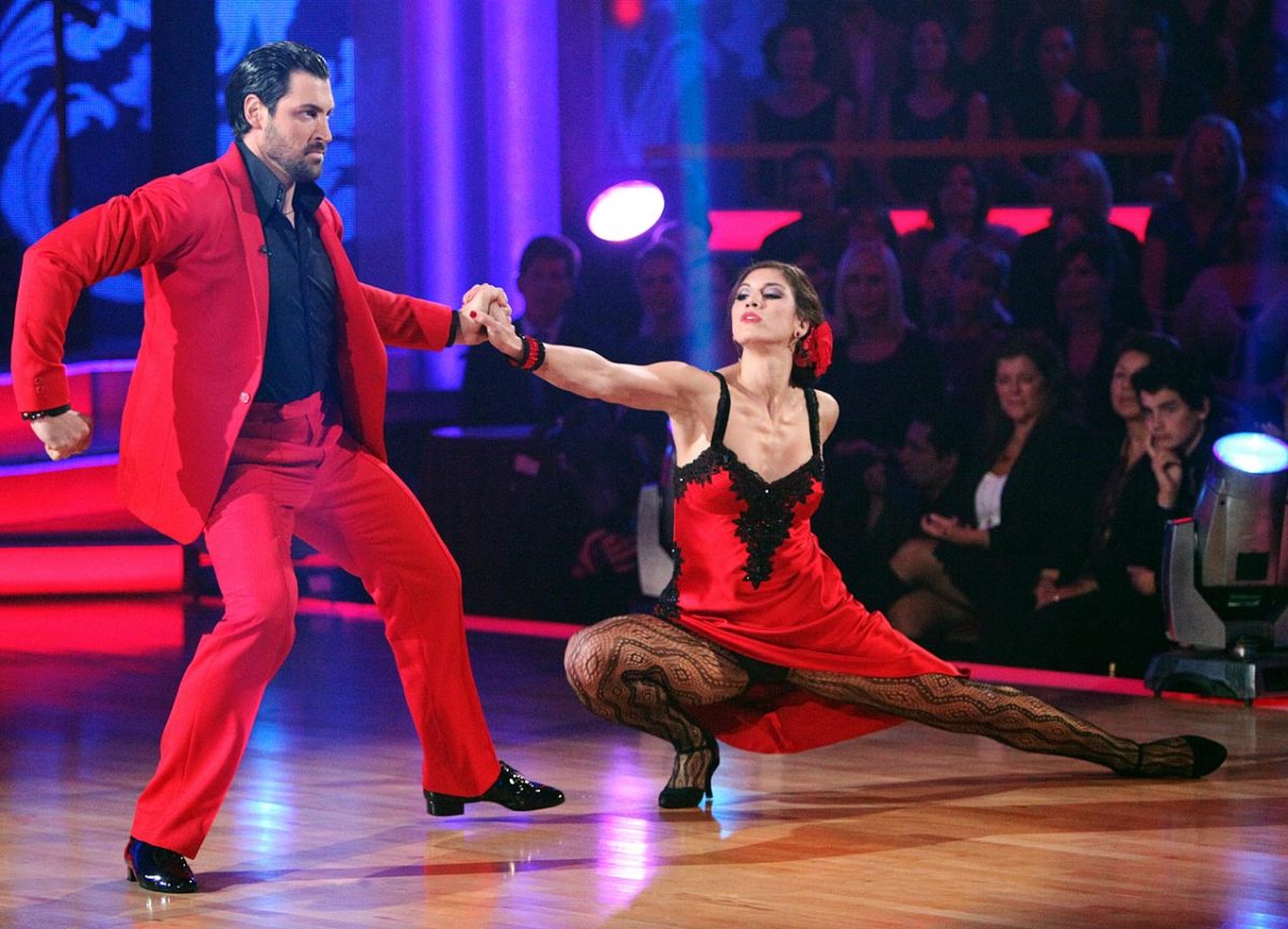 hope-solo-maksim-chmerkovskiy-dancing-with-the-stars.jpg