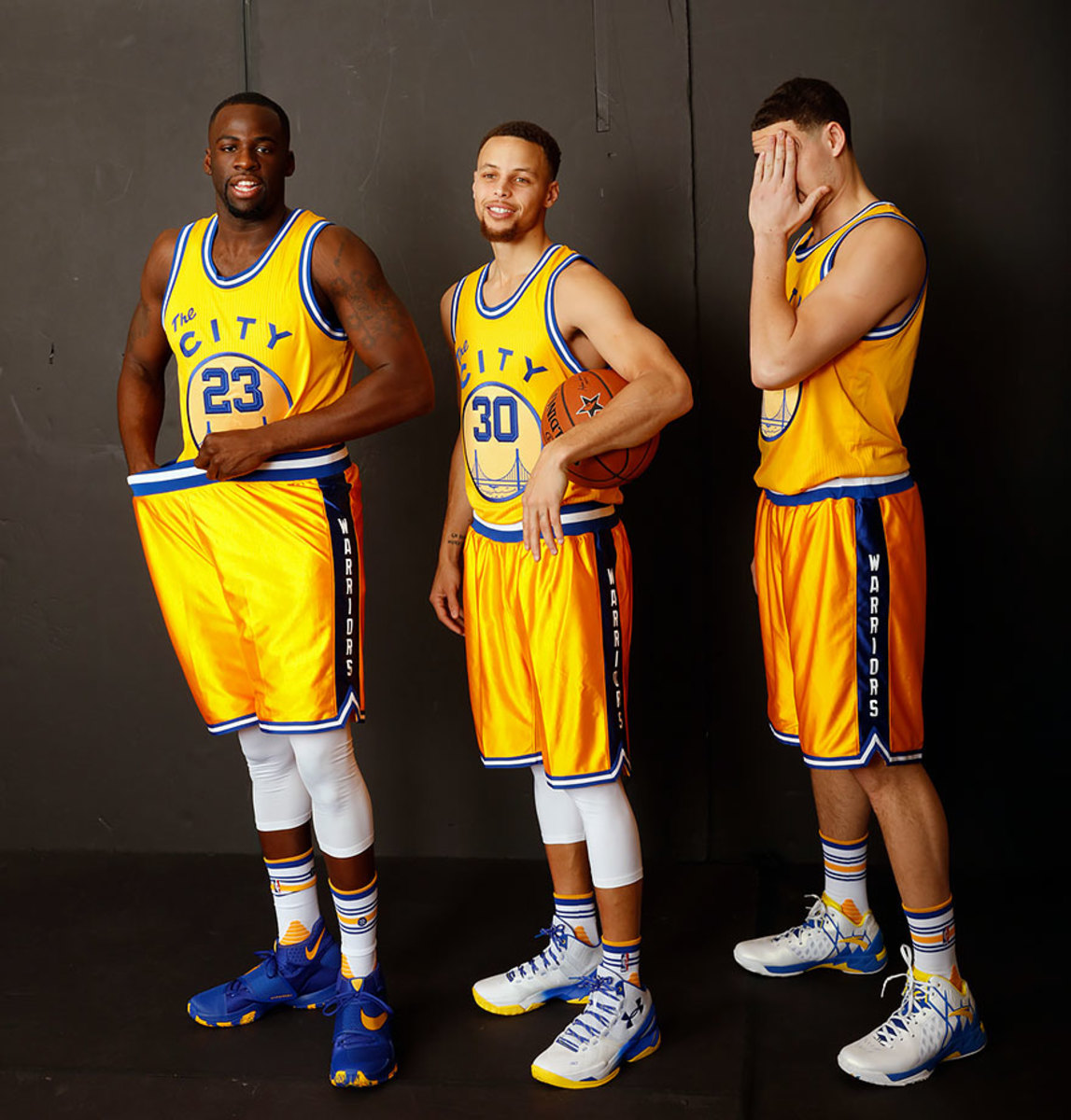 Draymond-Green-Steph-Curry-Klay-Thompson-SI207_TK1_0034.jpg