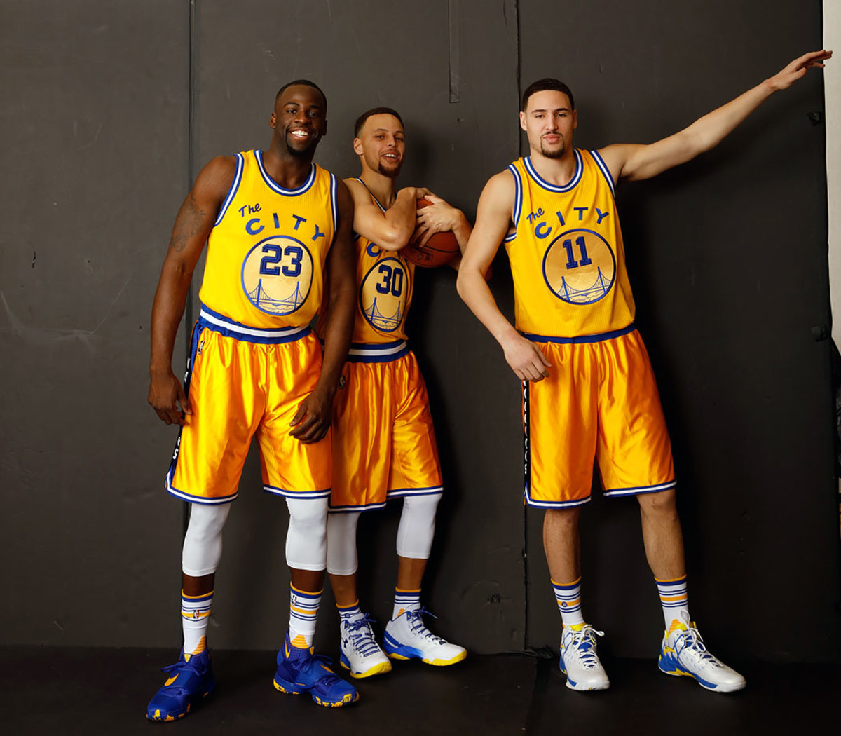Draymond-Green-Steph-Curry-Klay-Thompson-SI207_TK1_0026.jpg