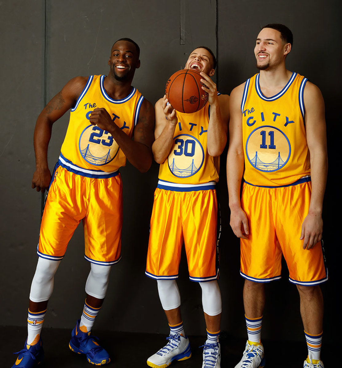 Draymond-Green-Steph-Curry-Klay-Thompson-SI207_TK1_0022.jpg