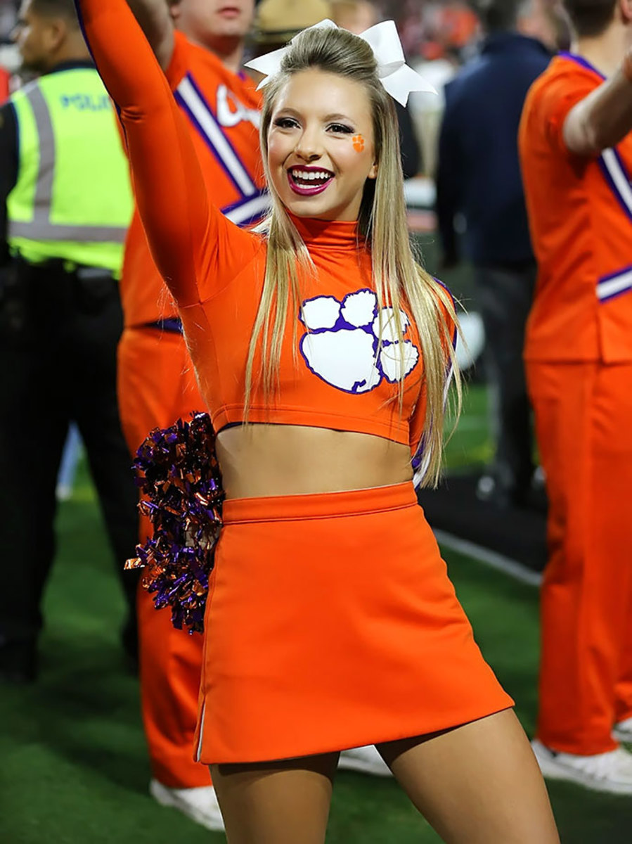 Clemson-cheerleaders-BCS_Championships-ZYP_8481.jpg