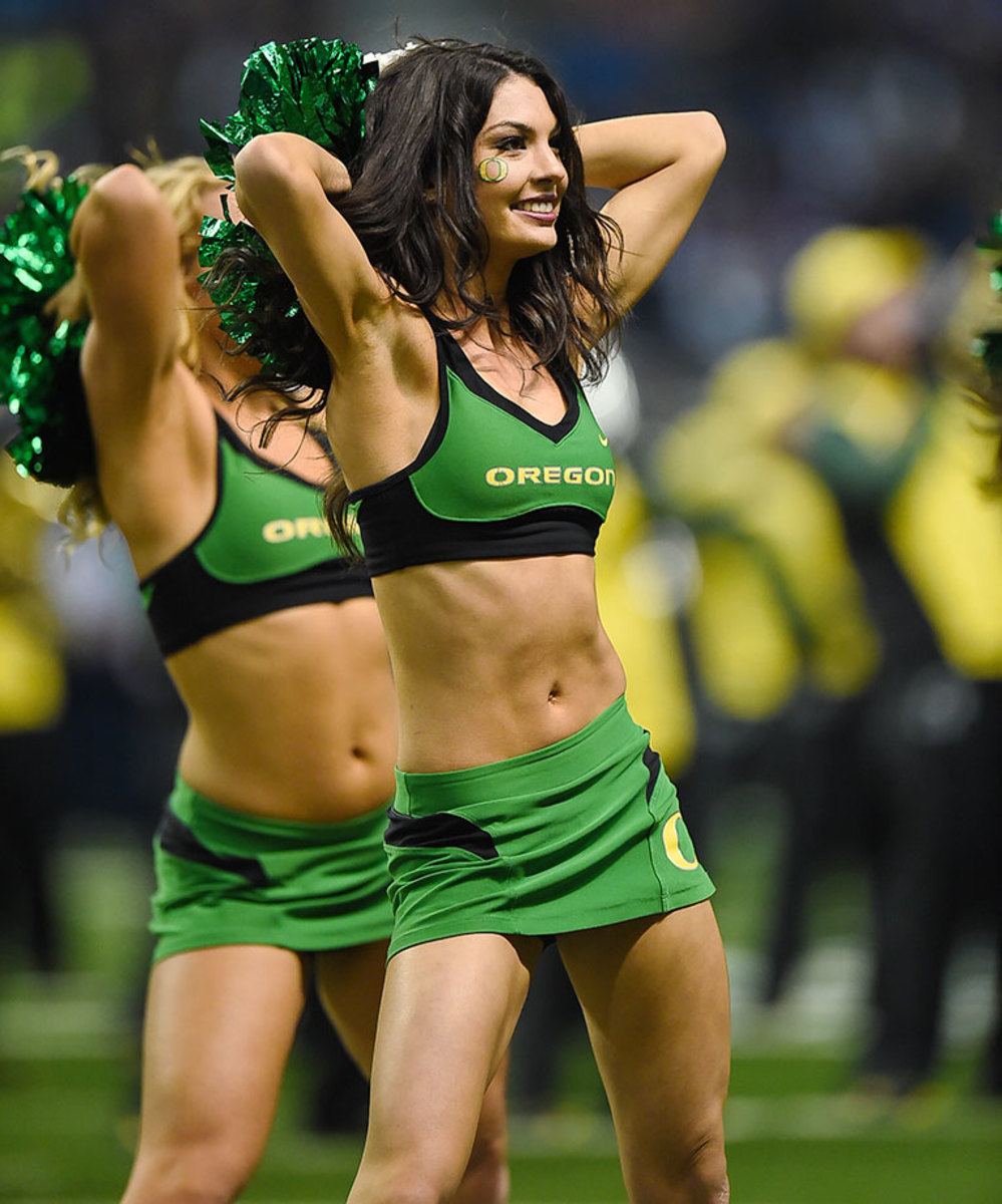 Oregon-Ducks-cheerleaders-DGQ16010245_Oregon_vs_TCU.jpg