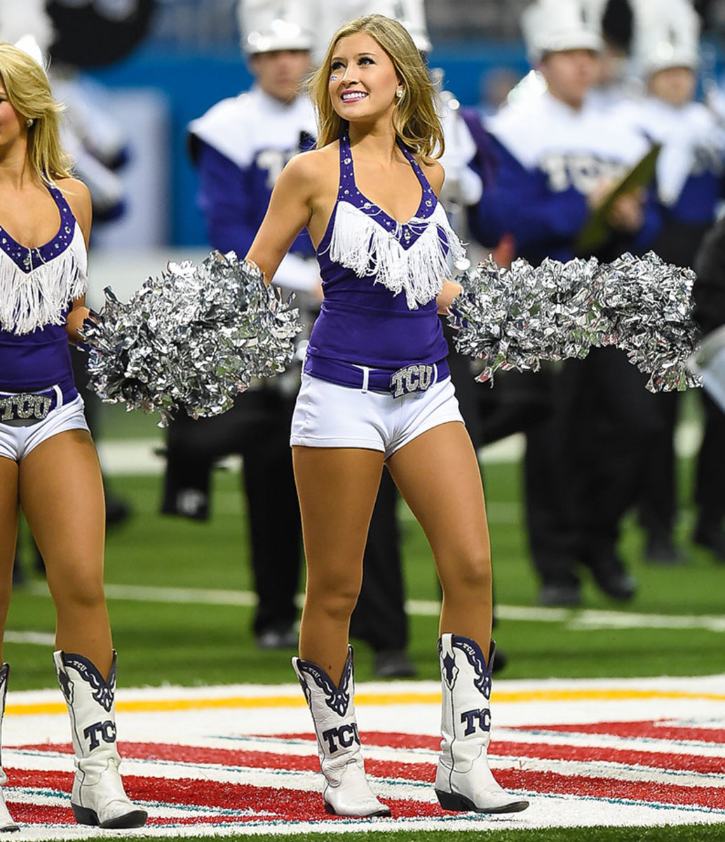 TCU-Horned-Frogs-cheerleaders-DGQ16010233_Oregon_vs_TCU.jpg