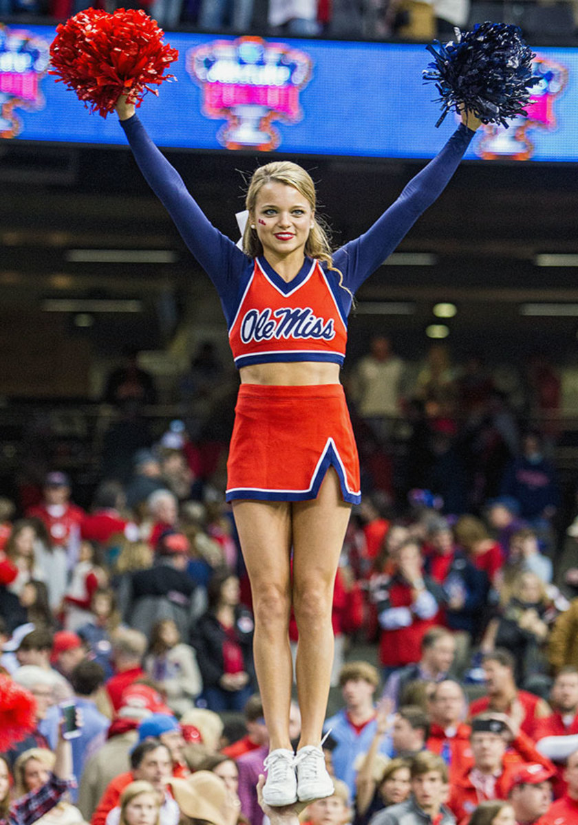 Ole-Miss-Rebels-cheerleader-AXA20160101437_Ole_Miss_v_Oklahoma_Sta.jpg