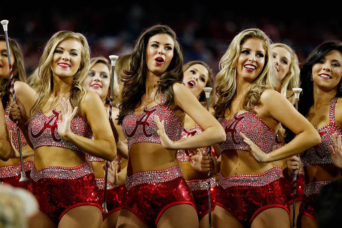 Alabama-Crimson-Tide-Crimsonettes-dancers-504625110.jpg