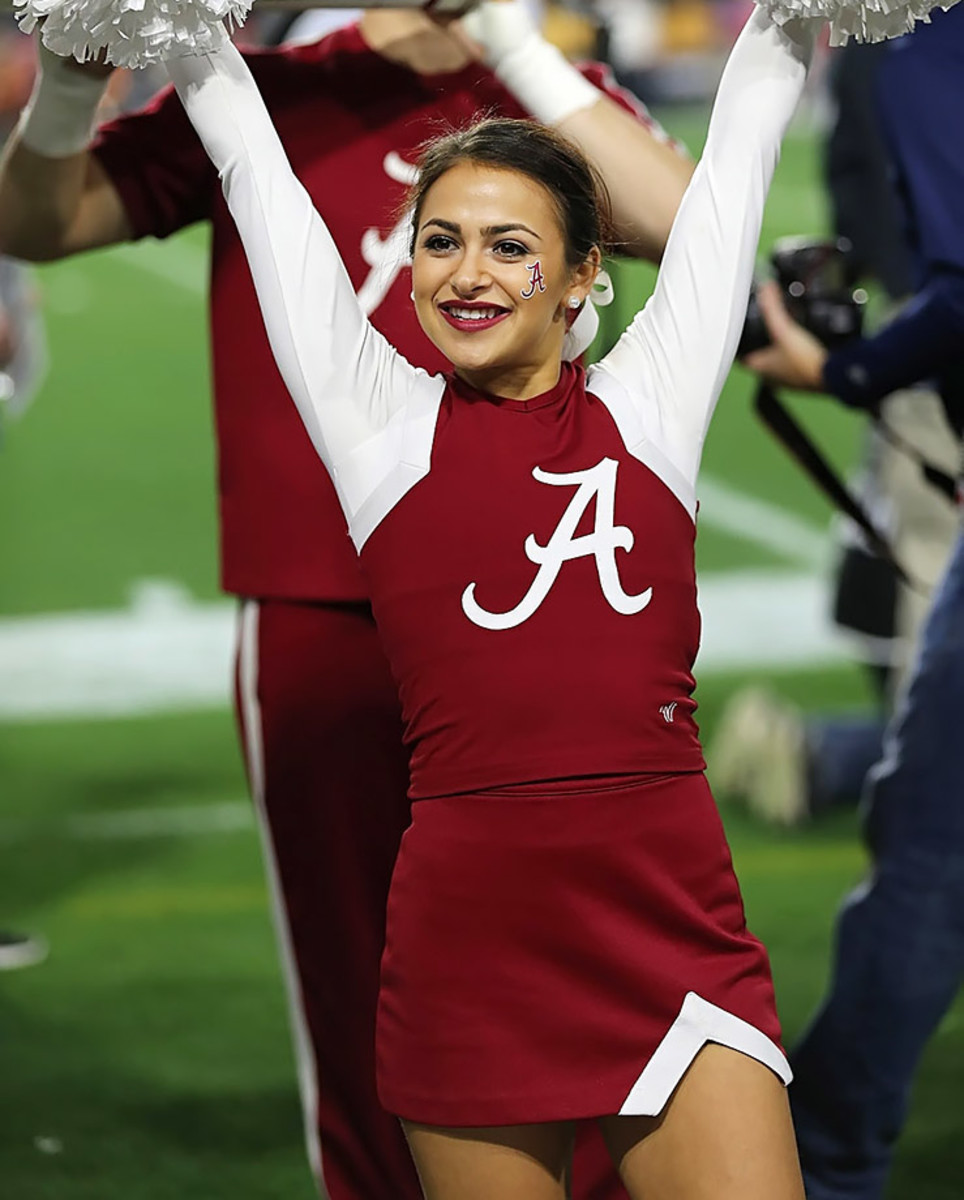 Alabama-cheerleaders-BCS_Championships-ZYP_8705.jpg