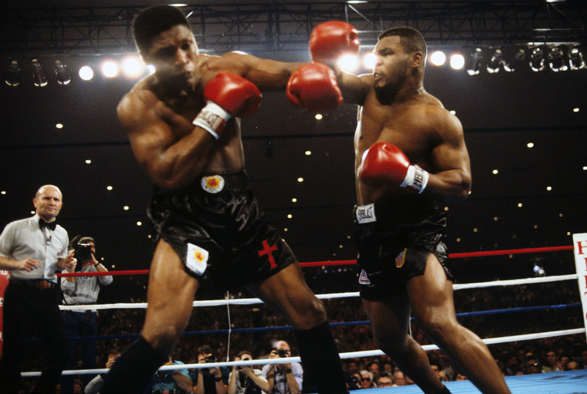 1986-1122-Trevor-Berbick-Mike-Tyson-NLC_05243.jpg
