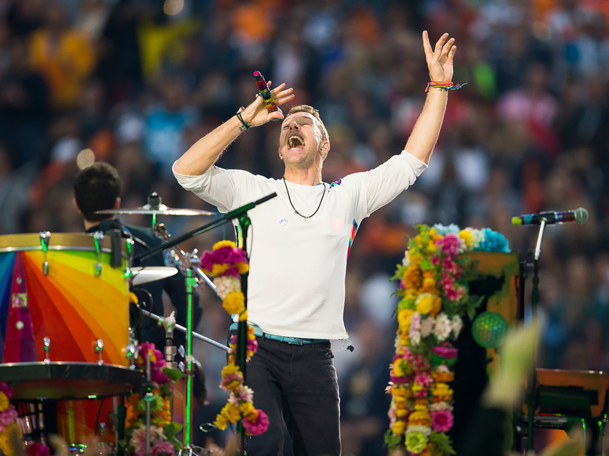 Super-Bowl-50-halftime-show-Chris-Martin-SI120_TK1_02196.jpg