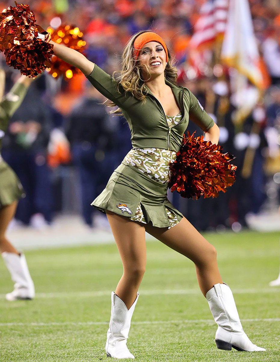 Denver-Broncos-cheerleaders-GettyImages-626211746_master.jpg