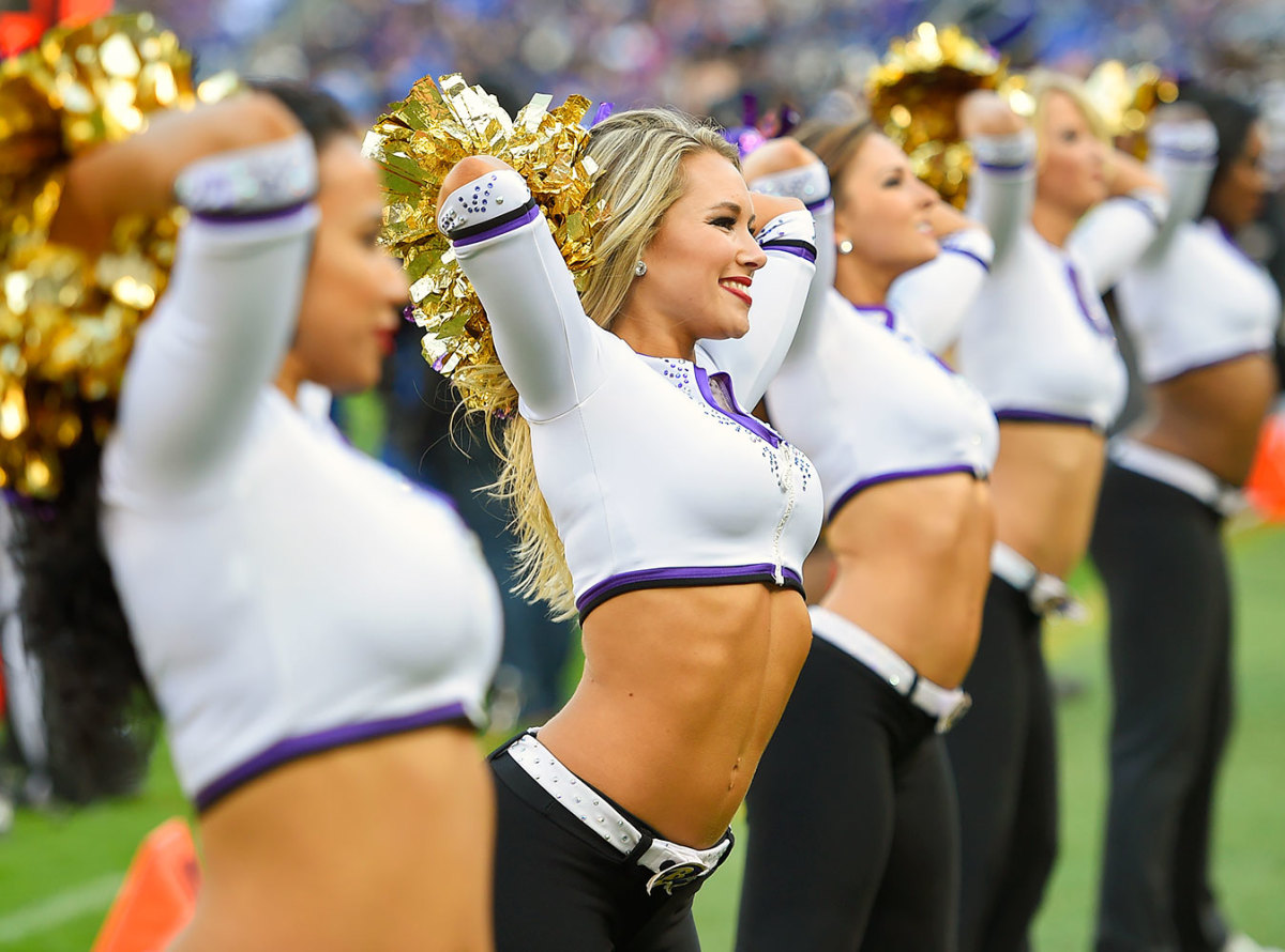 Baltimore-Ravens-cheerleaders-AP_16332757310995.jpg