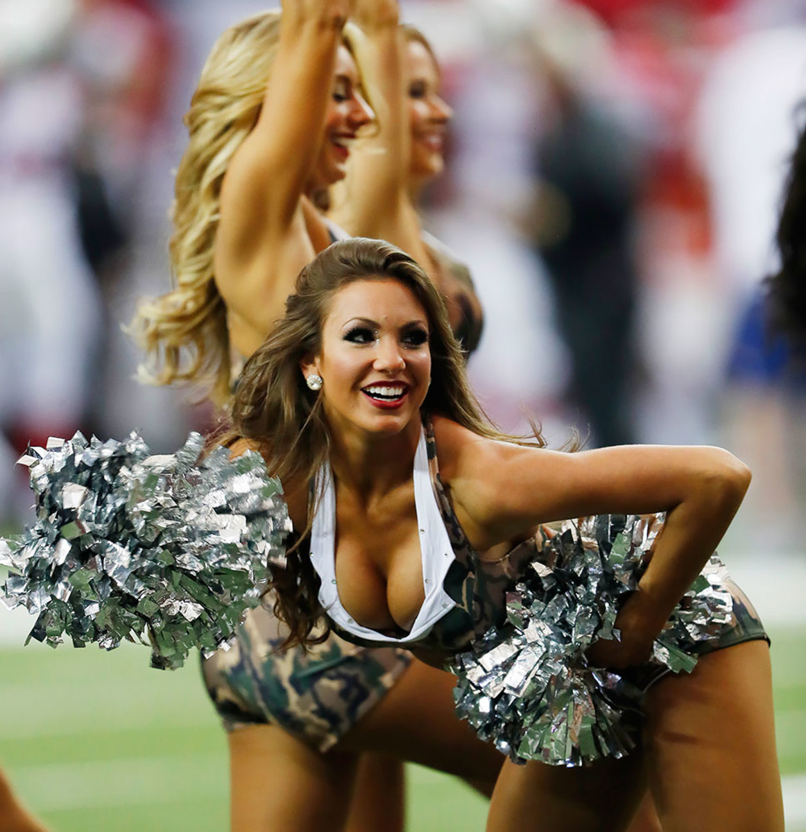 Atlanta-Falcons-cheerleaders-AP_16332679965362.jpg