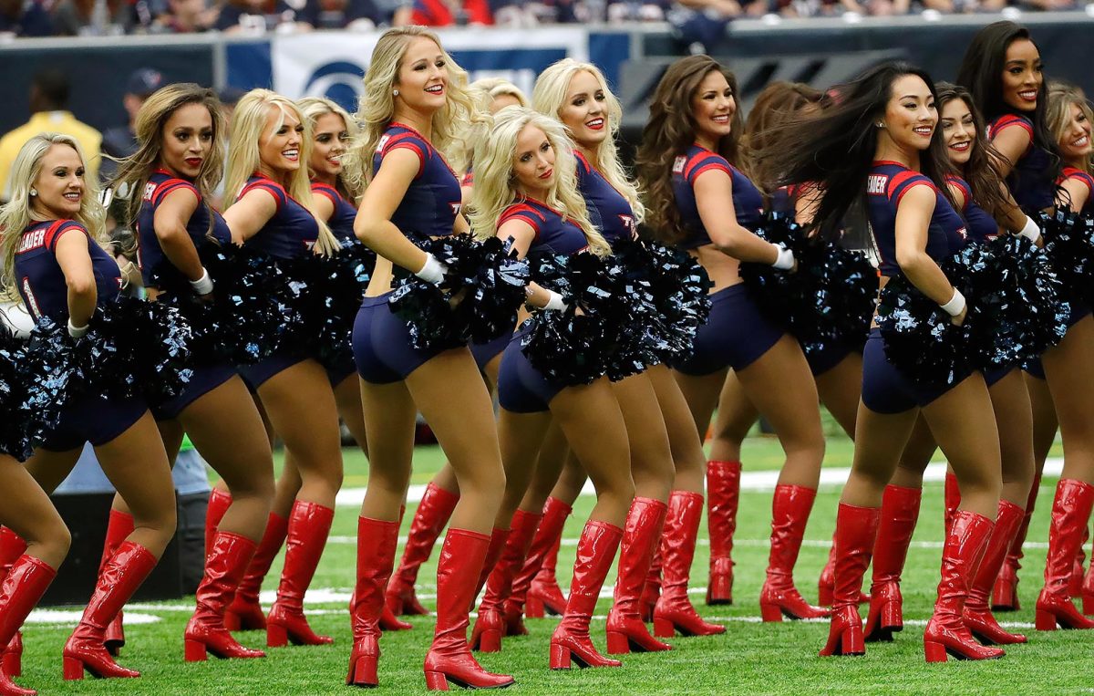 Houston-Texans-cheerleaders-AP_16332647085047.jpg