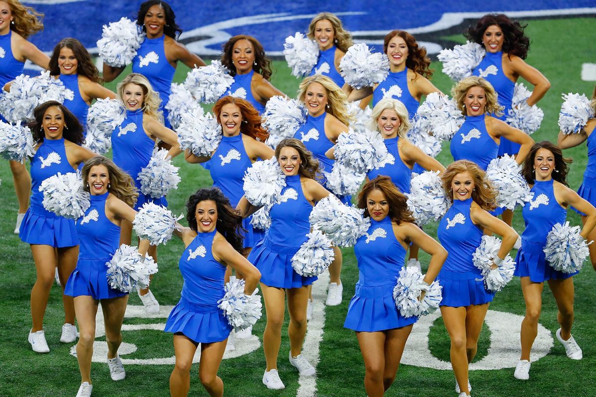 Detroit-Lions-cheerleaders-AP_16329769353499.jpg