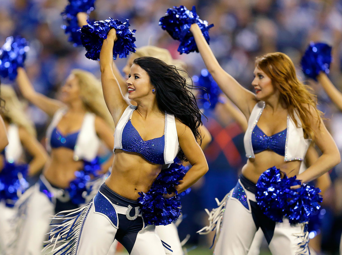 Indianapolis-Colts-cheerleaders-AP_16330142653394.jpg