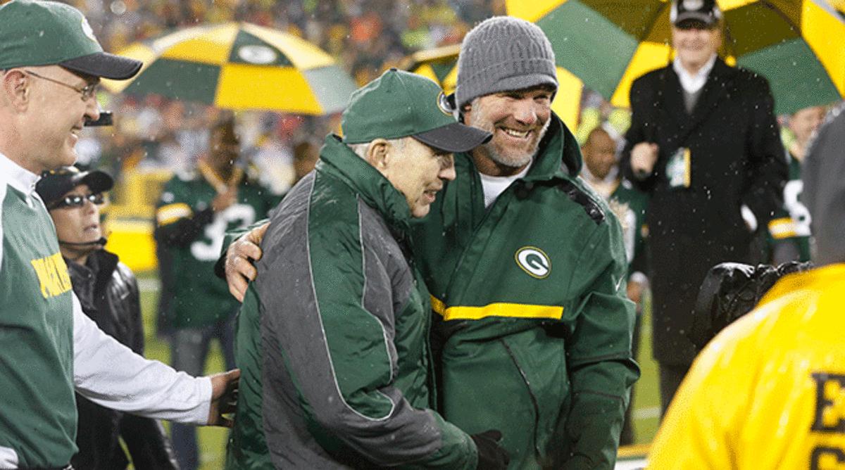 Favre delayed his number retirement a year so that Starr could have a chance to attend.
