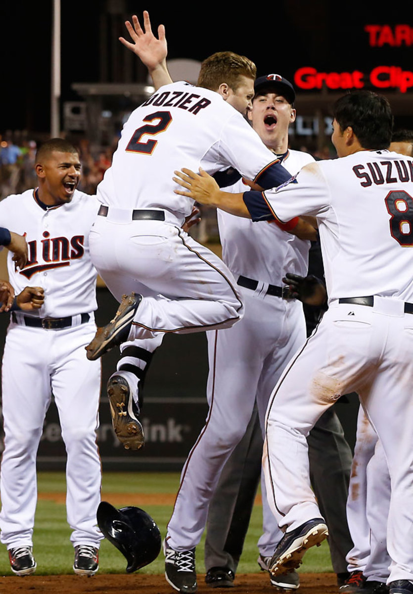 Brian-Dozier-walk-off.jpg