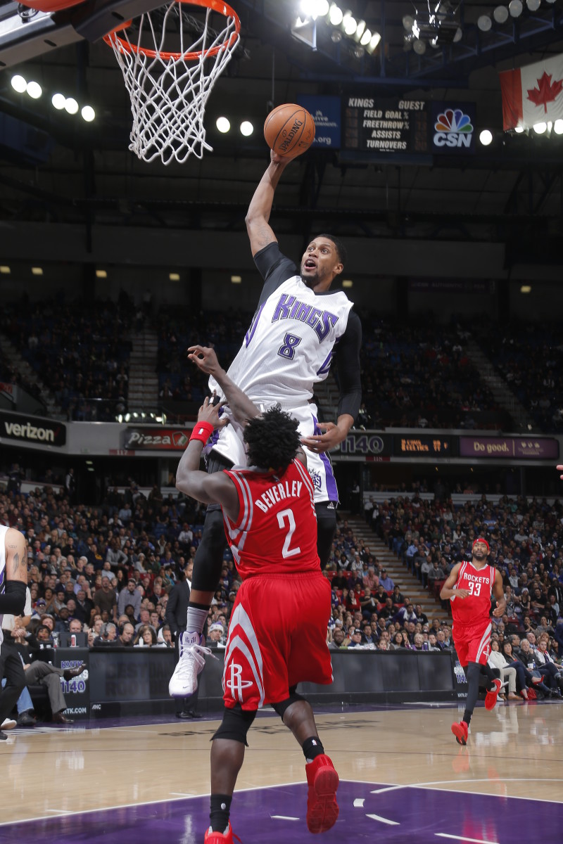 ԻՆՉՊԵՍ ԽՈՍԵԼ TINDER GAY-Ի ՄԱՍԻՆ