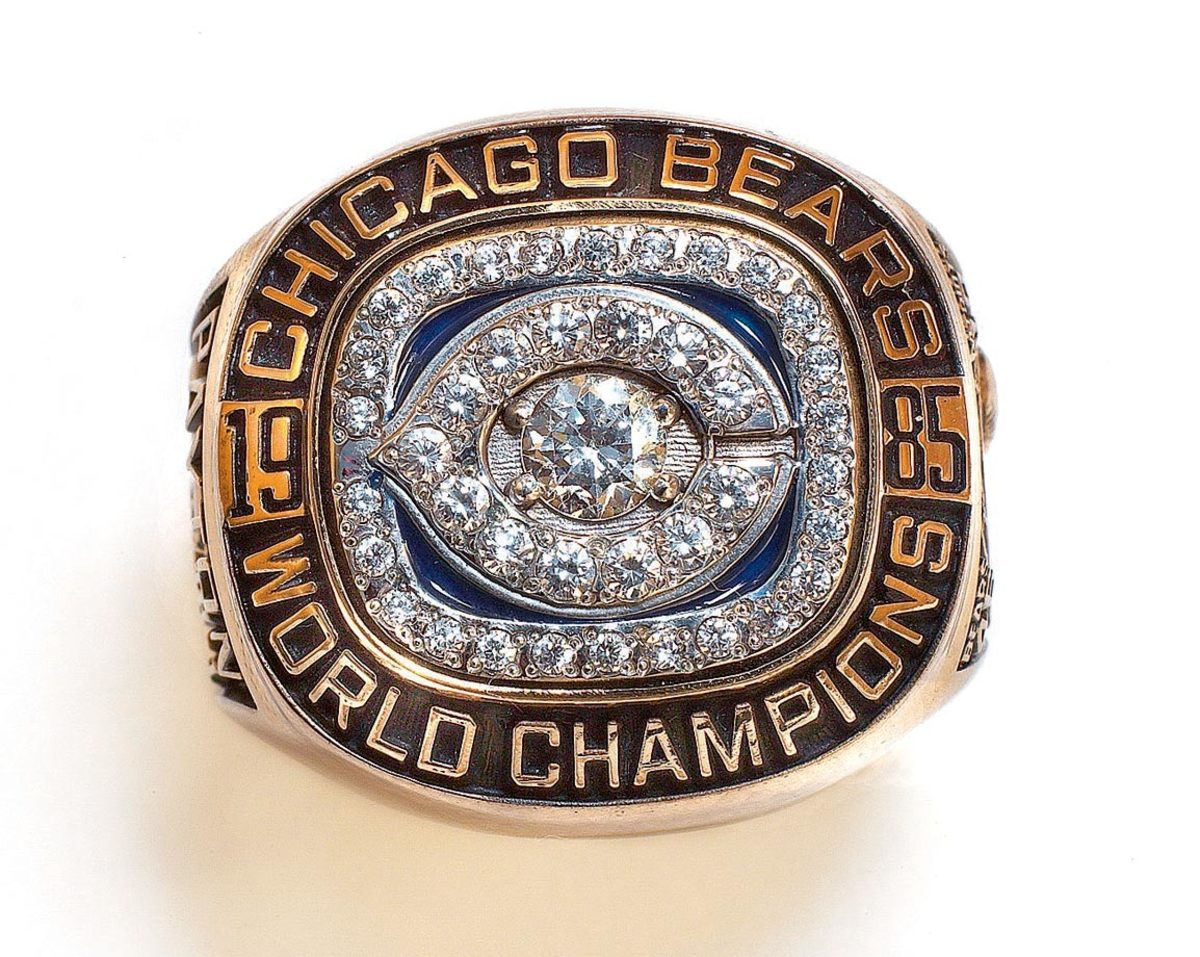 20-Super-Bowl-XX-ring-001080456Final.jpg
