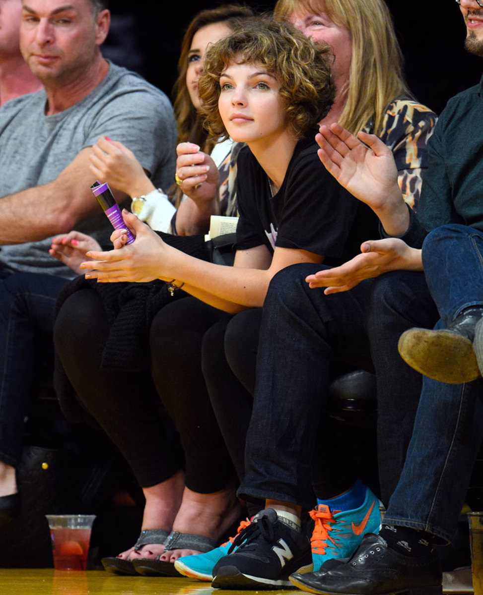 2015-0109-Camren-Bicondova.jpg