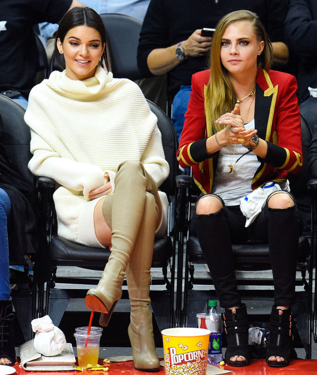 2015-0107-Kendall-Jenner-Cara-Delevingne.jpg