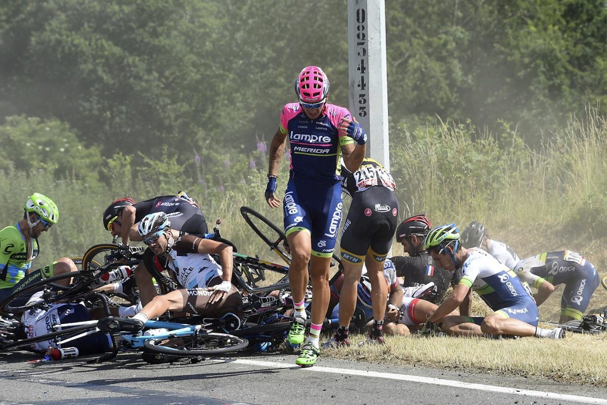 crash-30_Tour_de_France.jpg