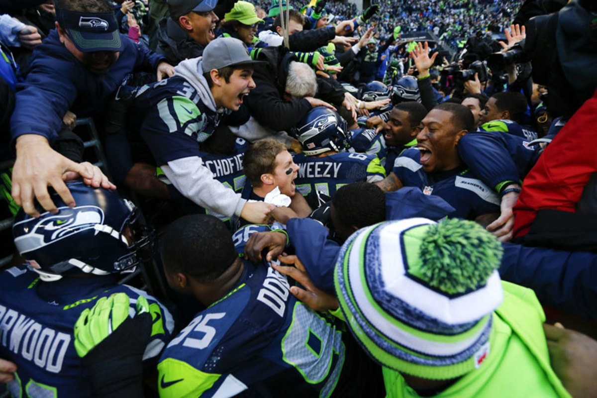 sea-gb-seahawks-fans-celebrate-2-jf.jpg